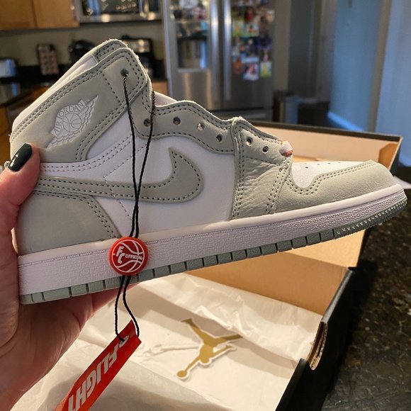 Size 1 - Jordan Air 1 Retro High OG PS Seafoam green